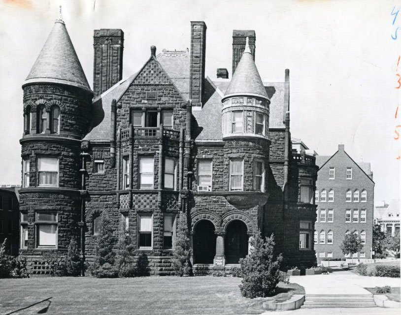 #8 Cupples House and Gallery, St. Louis, 1960