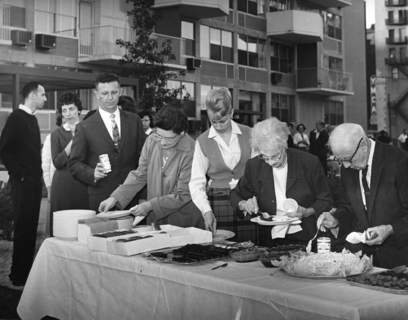 #34 Plaza Apartments Picnic, 1960