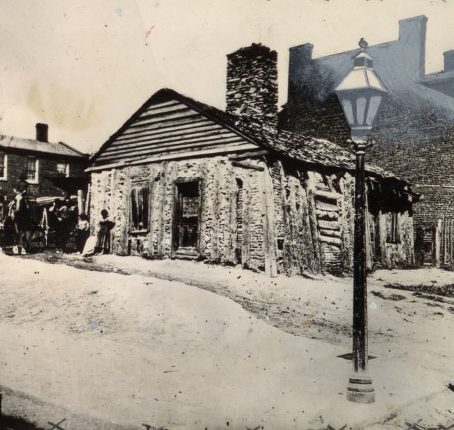 #89 Tradition claims this structure, erected at Third and Plum in the 1770s, to be St. Louis’ first Court House under United States rule after 1804.