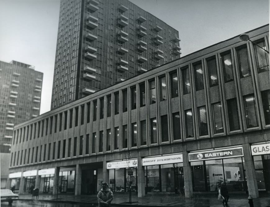 #18 Mansion House Shops, 1972