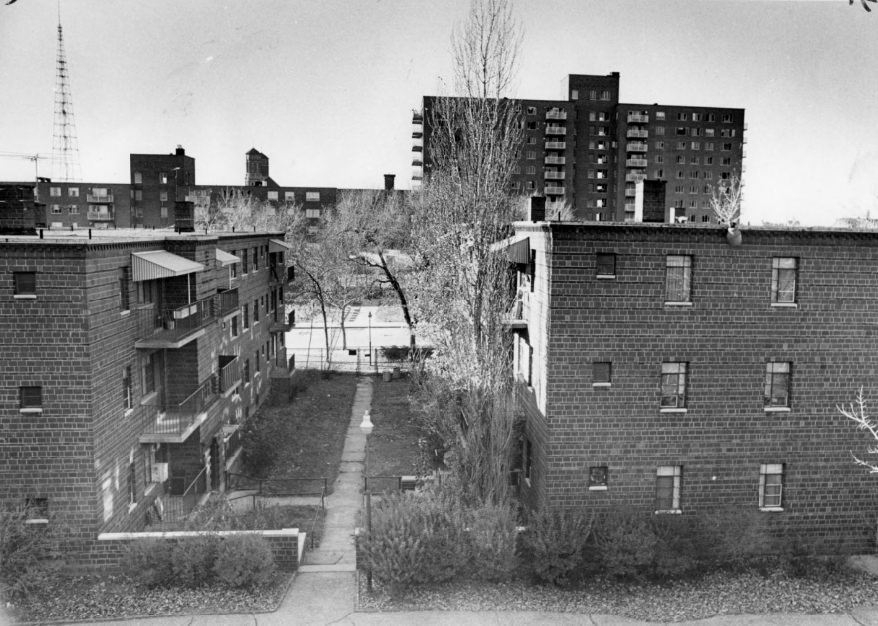 #42 Neighborhood Gardens Apartments – Exterior, foreground, 1972