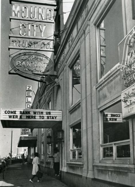 #61 Mound City Bank, 1975