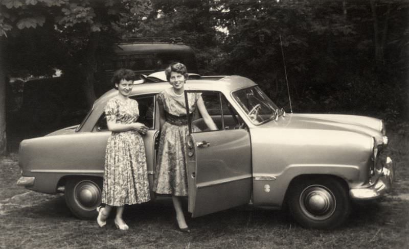 #11 Ford Taunus 12 M, summertime, 1953