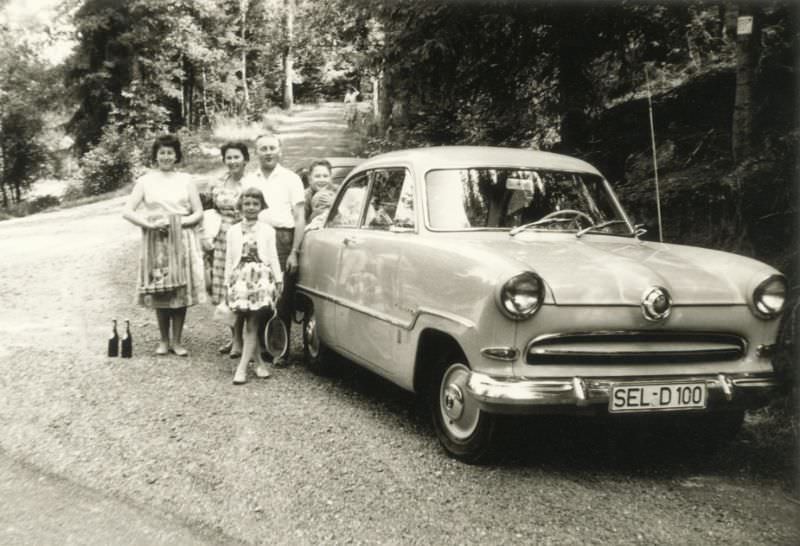 #29 Ford Taunus 15 M, Selb, West Germany, 1956