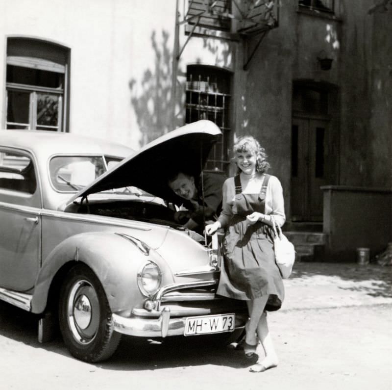 #33 Ford Taunus Spezial, Mülheim an der Ruhr, West Germany, 1958