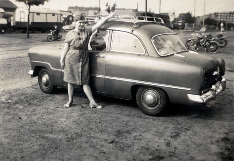 #40 Ford Taunus 12 M, roof rack, 1959