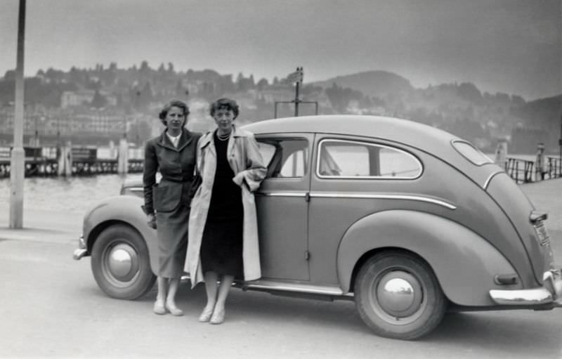 #9 Ford Taunus de Luxe, Buckeltaunus, waterfront, 1952
