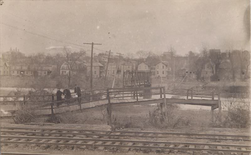 #22 Foot bridge, Massillon, Ohio, 1913