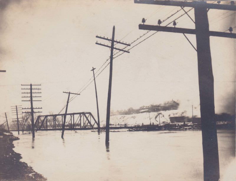 #40 Wheeling and Lake Erie bridge, Massillon, Ohio, 1913