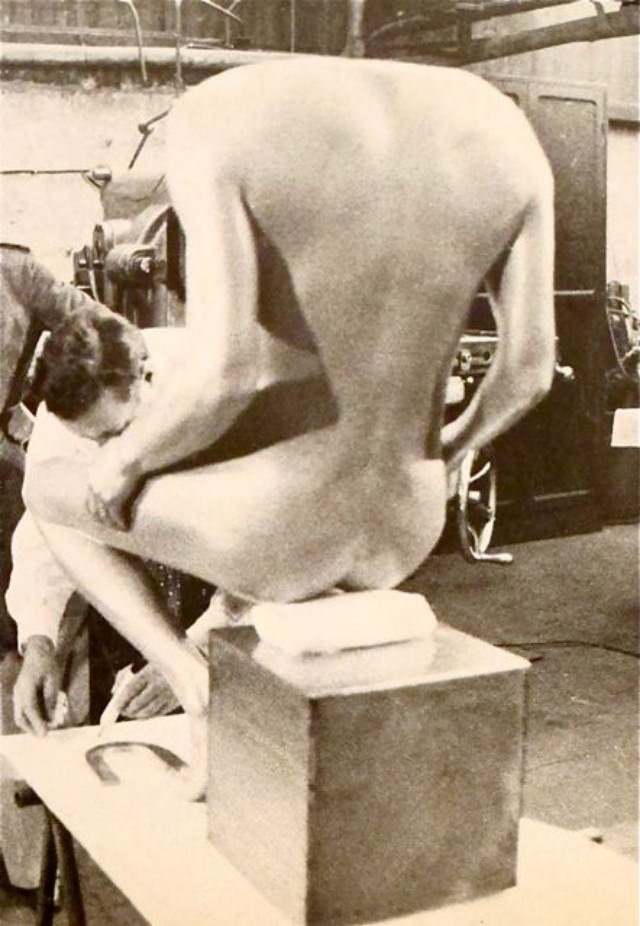 The Homme Chair: How Ruth Francken Turned a Model’s Backside into a Work of Art Inventions