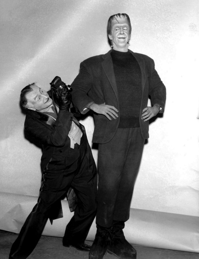 Behind the Scenes of ‘The Munsters’: Photos that Unveil the Enchanting World of the Iconic TV Show
