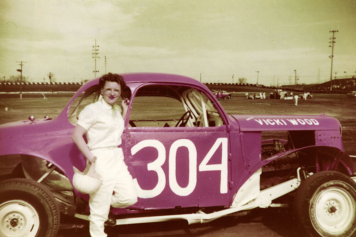 Vicki Wood: Life Story and Photos of The Trailblazing ‘Fastest Woman in Racing’ Vehicles &; Transport