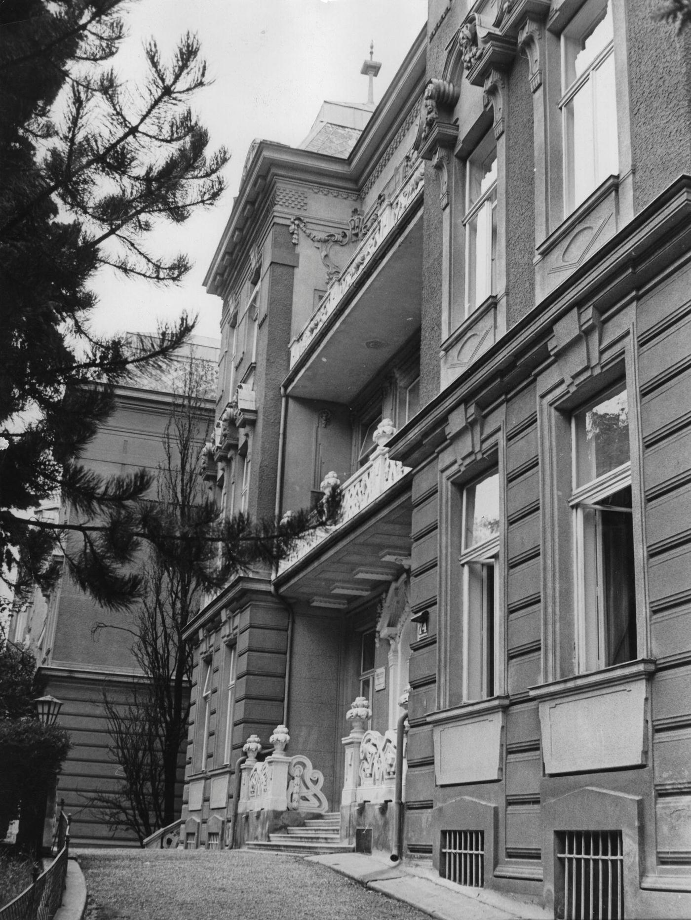 #16 The Viennese Cottage Sanatorium, built in 1908, located at Sternwartestrasse 74 in Währing, Vienna in 1956.