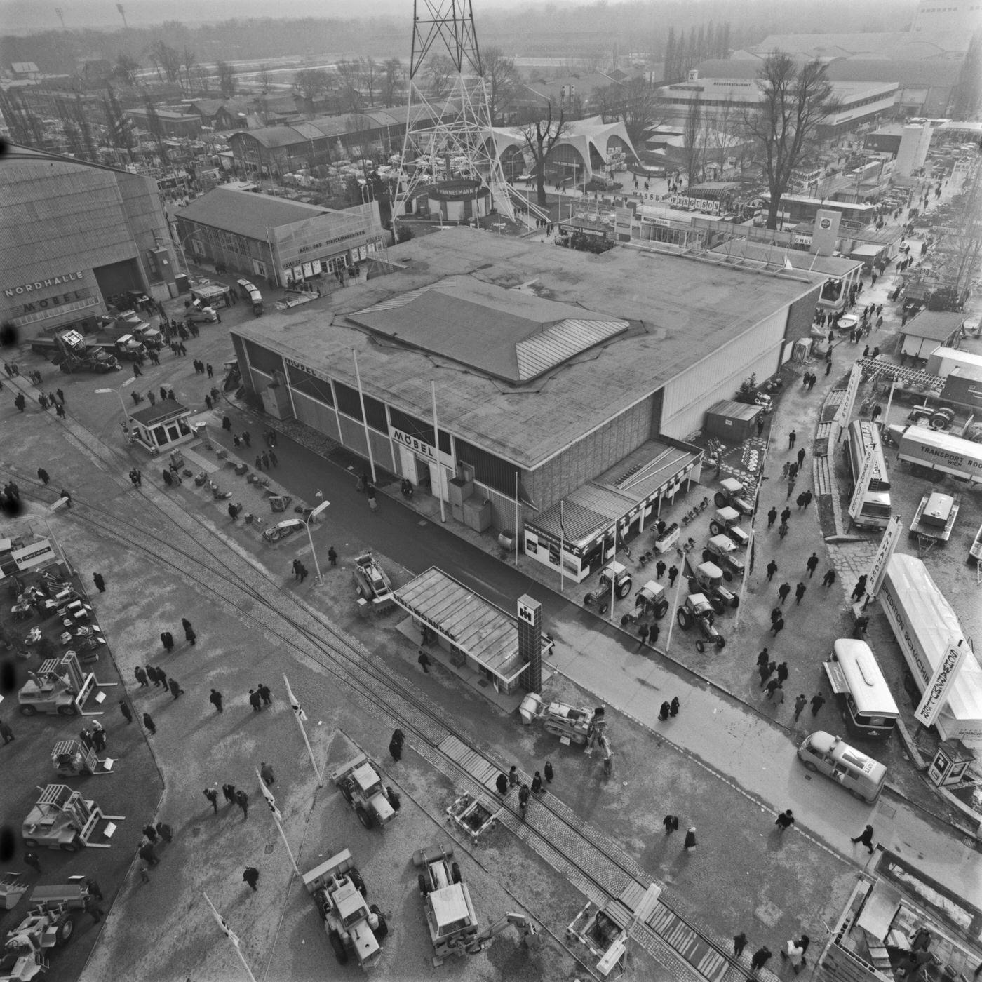 #6 View over the exhibition area of Vienna International Fair in 1958.