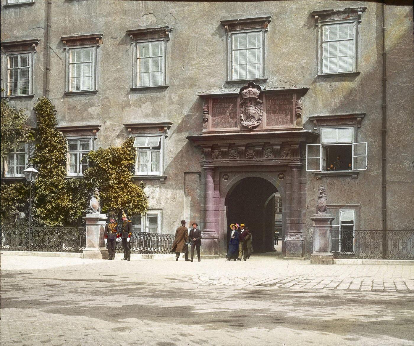 #11 The Swiss gate in the Hofburg Imperial Palace in Vienna’s first district, 1900.