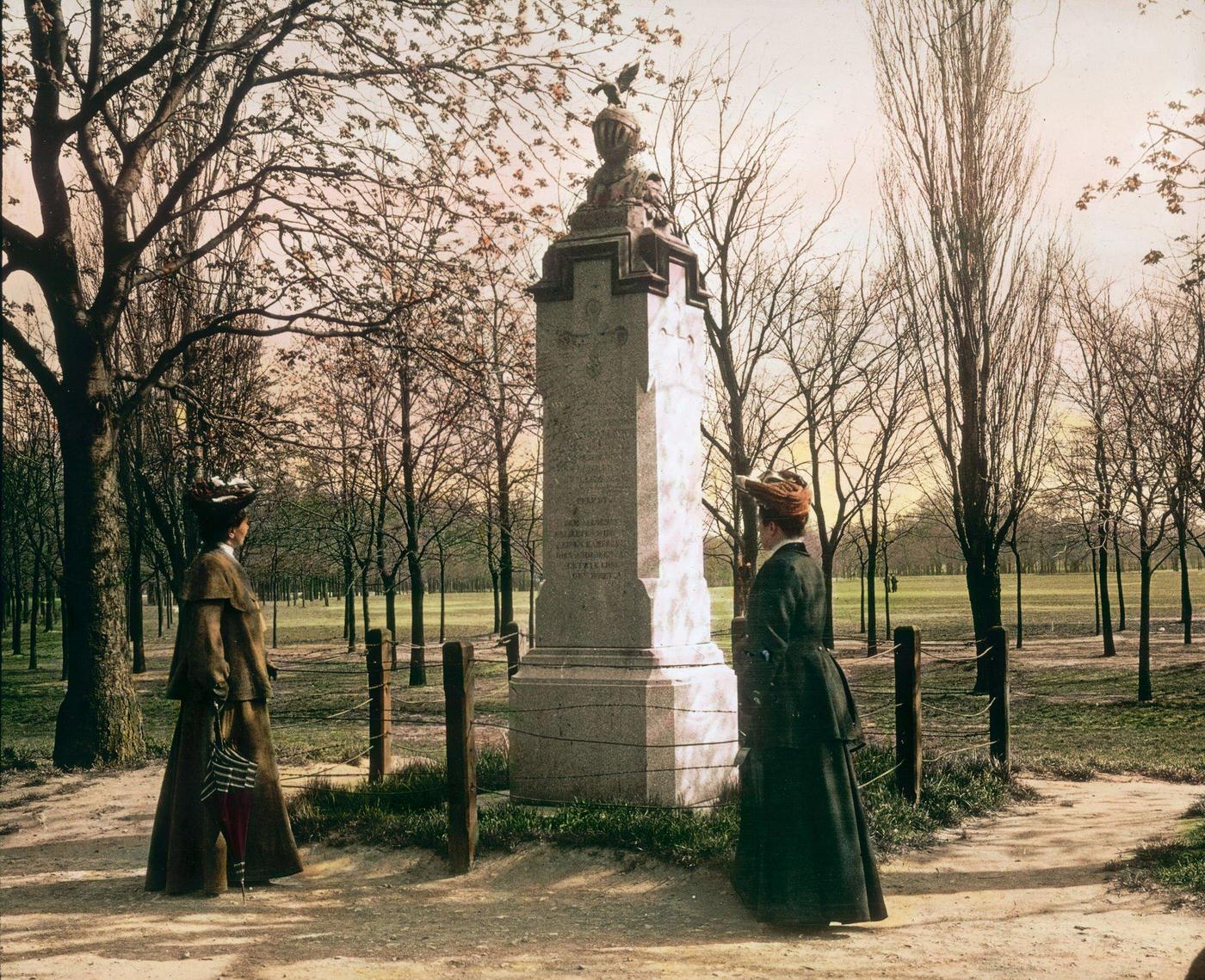 #39 Memorial in the Viennese Prater. Green Prater. Vienna, 1905.