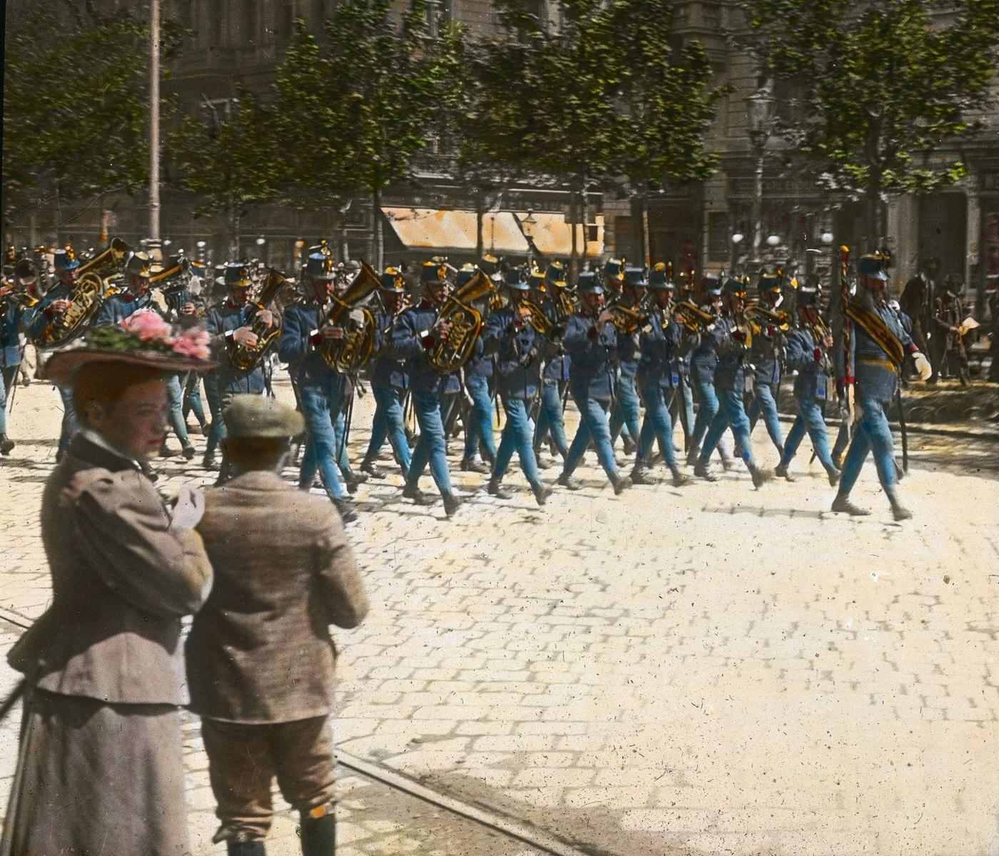 #72 Musicians of the Viennese Hoch- und Deutschmeister marching at the Ringstrasse. Vienna’s 1st district, 1905.