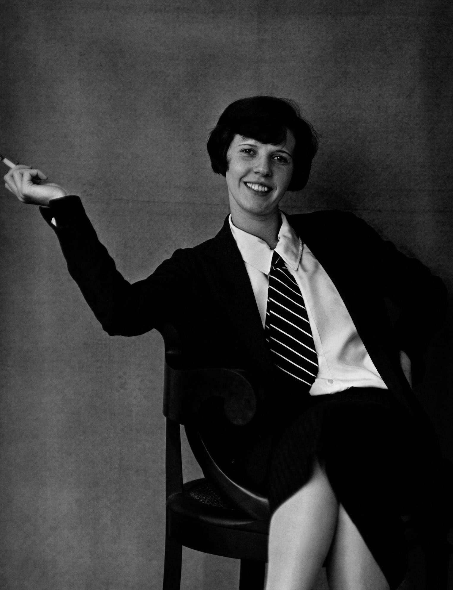 #39 Dorothy Whitney, 1926: Graceful and Chic with a Cigarette