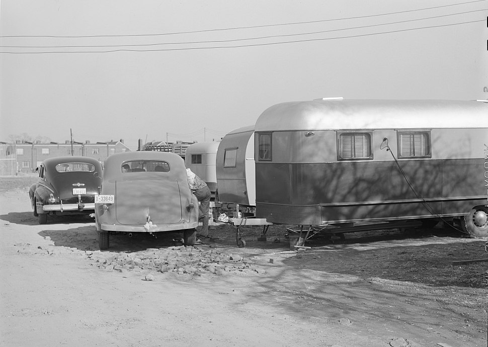 #15 Trailers occupied by torpedo plant workers and their families. Trailer camp Alexandria, Virginia, 1941