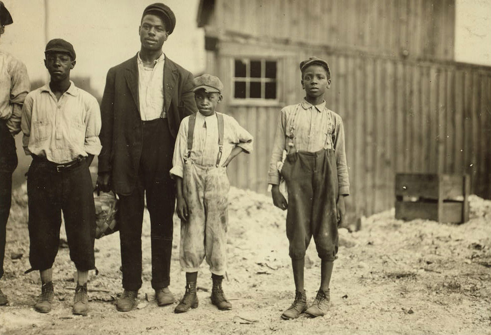 #1 Workers of Alexandria glass factories, 1911
