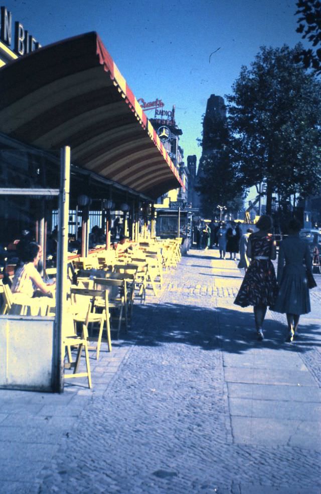 #81 Kurfuerstendamm, September 11, 1959.