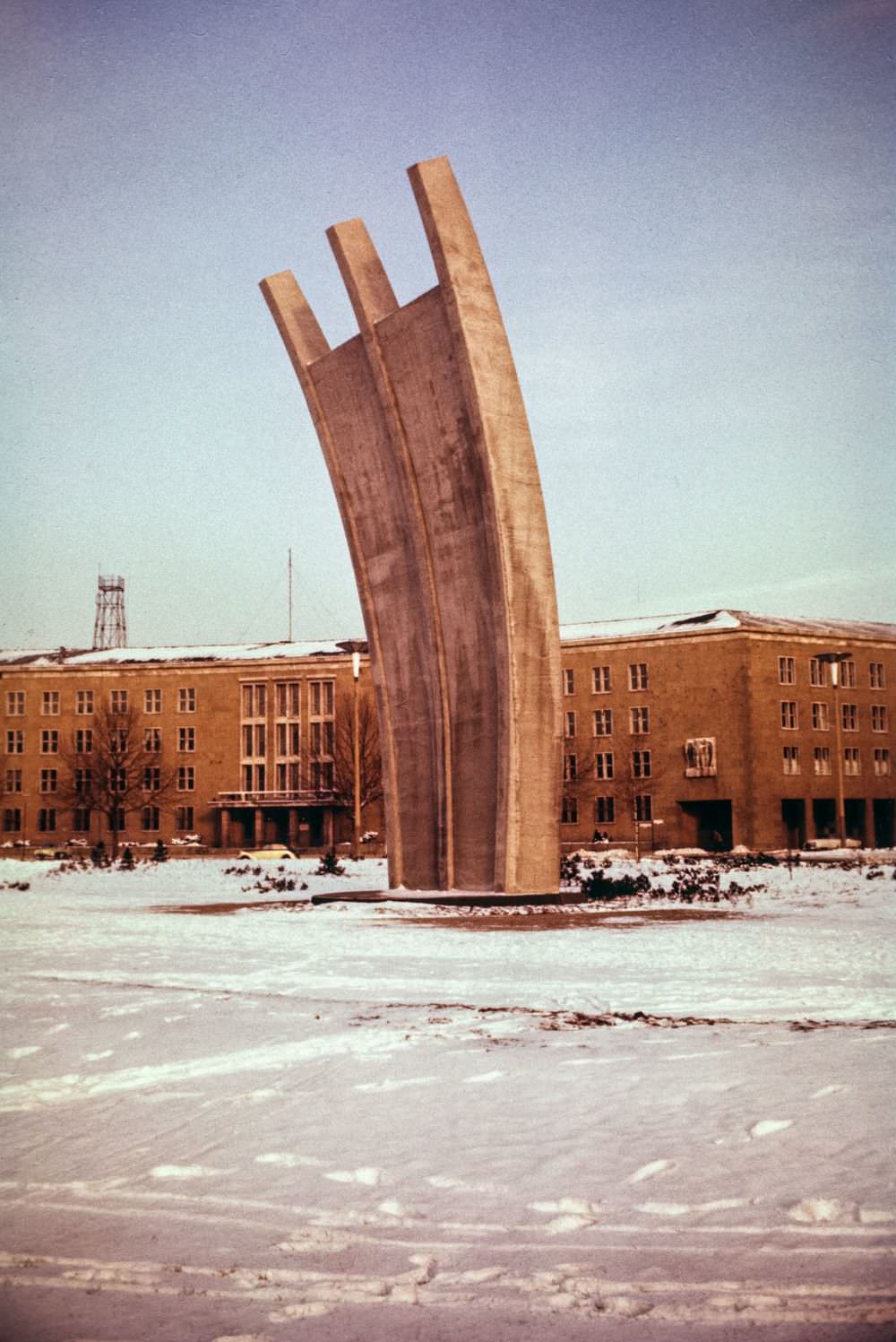 #118 The ‘hunger rake’ memorial at Tempelhof Airport commemorates the Berlin Airlift of 1948/9 when allied aircraft kept West Berlin supplied by air to break a Soviet blockade.