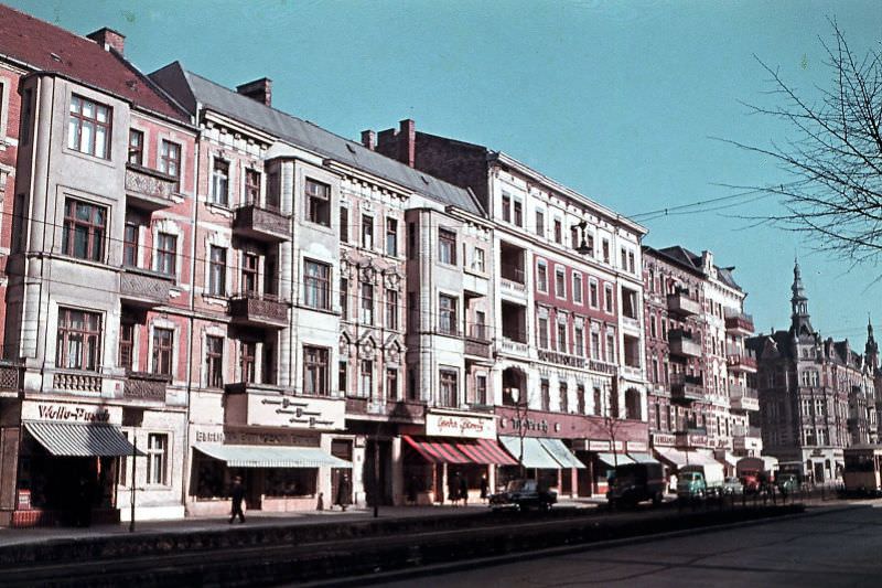 #13 Berlin street scenes, 1954