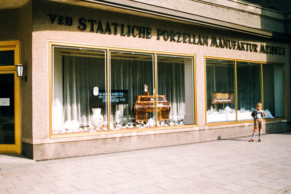 #138 A shop in Berlin – probably in the East (VEB stands for ‘Volkseigener Betrieb’ or ‘People’s Enterprise’).