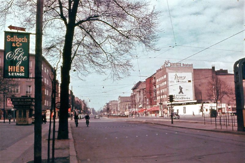 #20 Berlin street scenes, 1954
