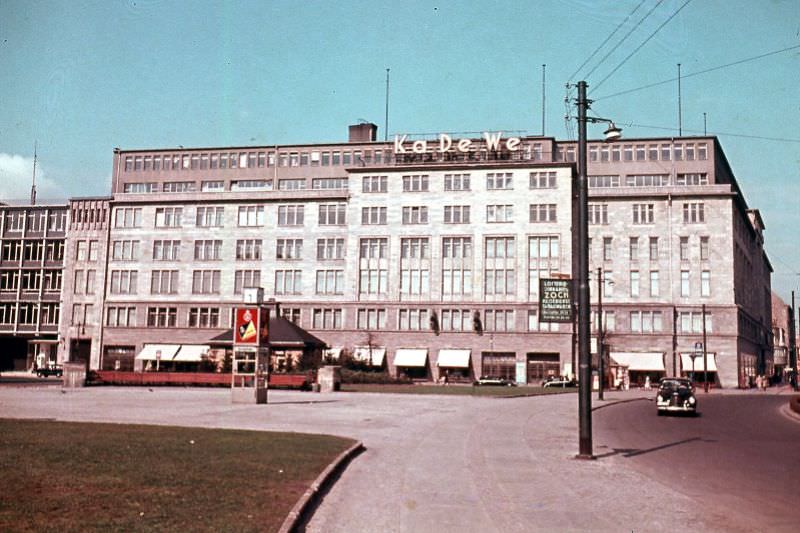 #32 Ka De We department store, Berlin, 1954