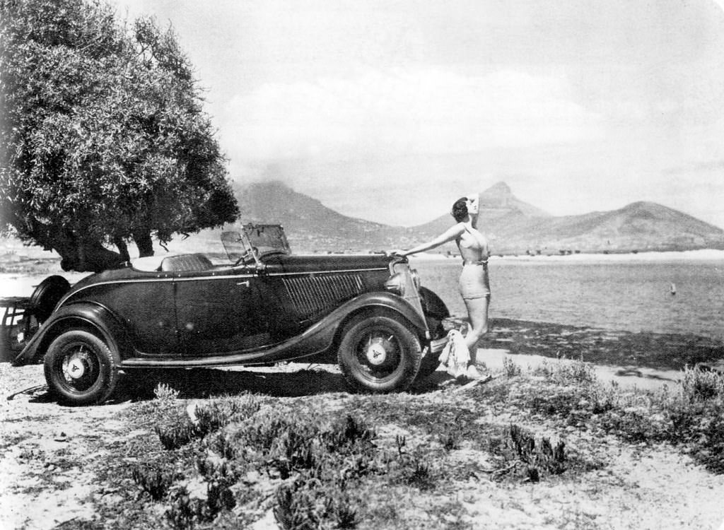 #42 A 1934 Ford V8 De Luxe Roadster at Milnerton, 1934
