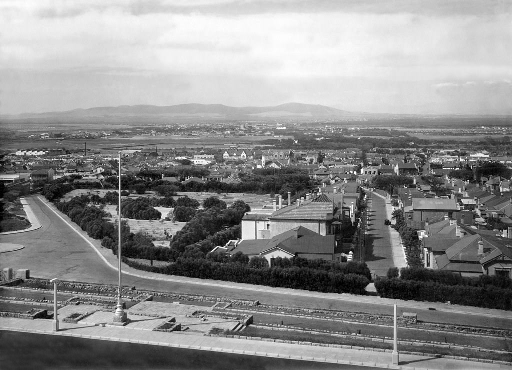 #27 Viewed from the newly completed Groote Schuur Hospital, 1938