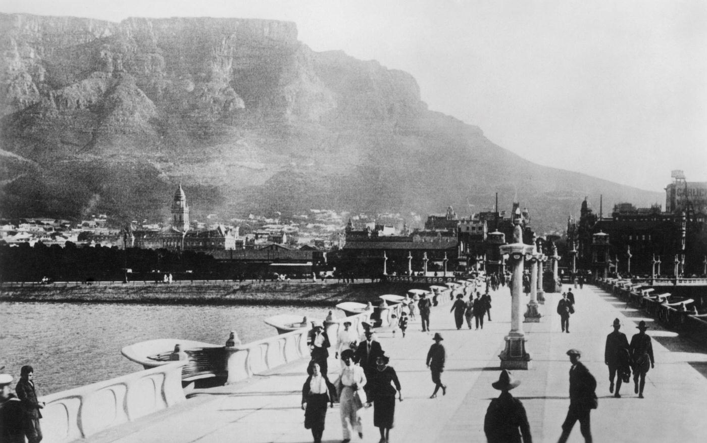 #31 Cape Town, 1930s