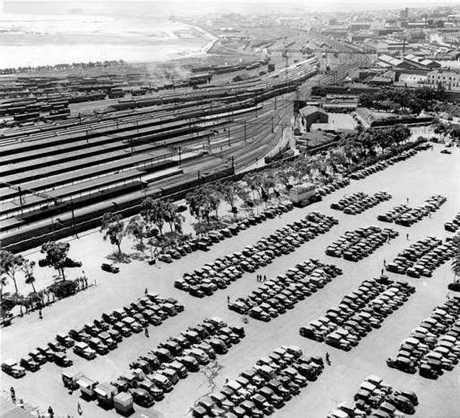 #11 Grand Parade 1942.