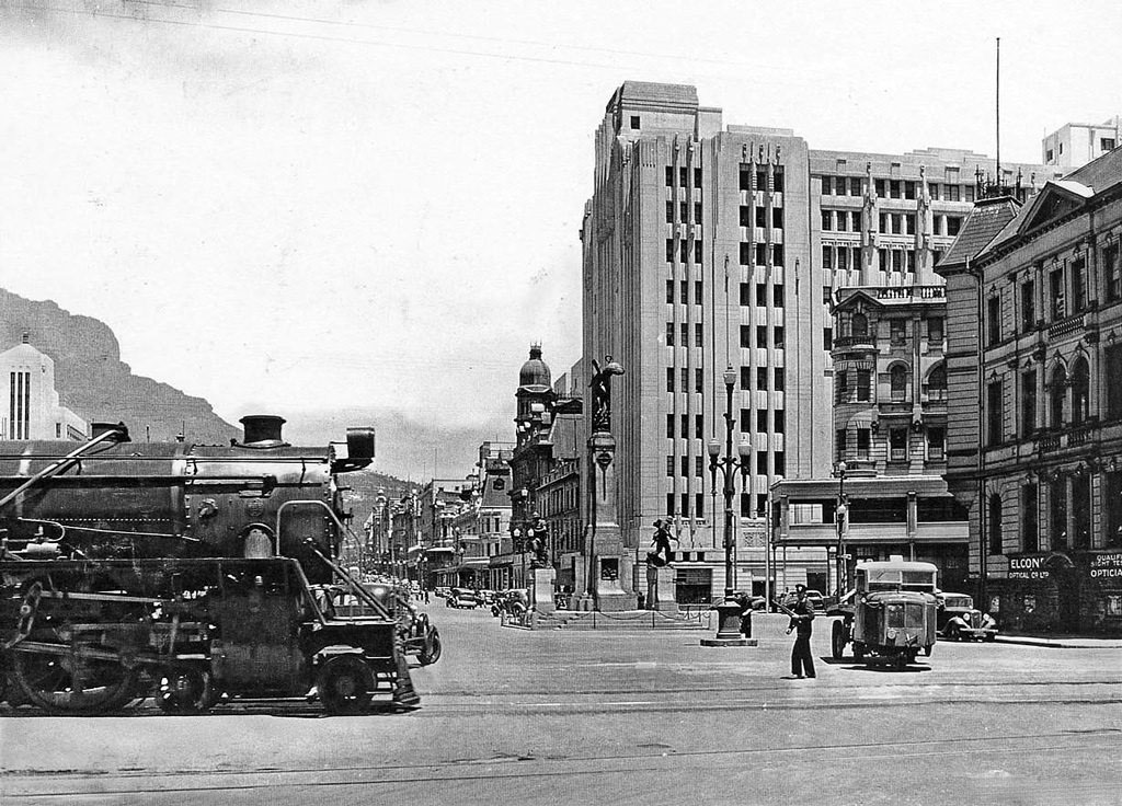 #28 Crossing Adderley street, 1940