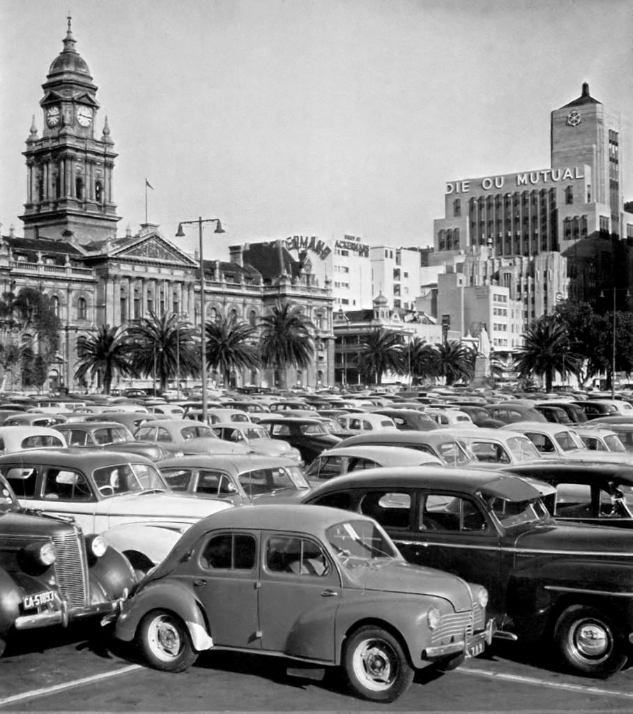 #107 Chock-a-block on the Parade, 1952,