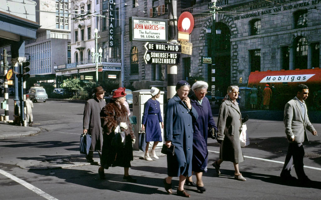 #141 Crossing Darling street, July 1961.
