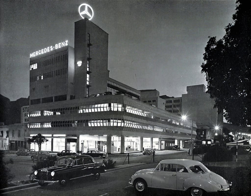 #241 Stanley Porter, 1963. Situated on historic Riebeeck square, the revolving blue M-B star was for many years a beacon in the city centre.