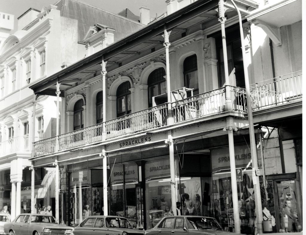 #76 Spracklens Plein street, 1972