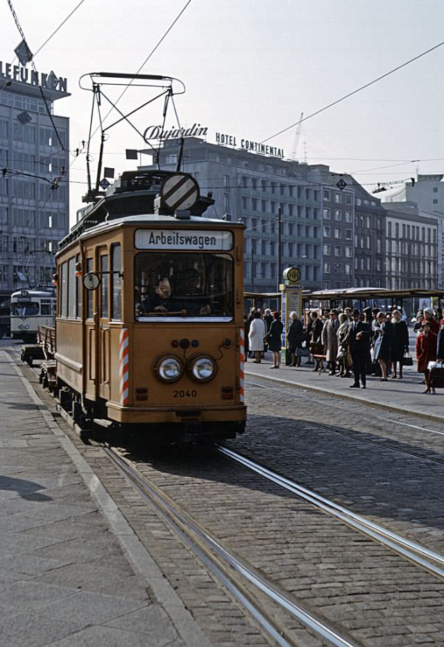 #3 Frankfurt 4-wheel Arbeitswagen (works tram) 2040 passing the tram stops in front of Frankfurt Hauptbahnhof. This is a former V series tram (Düwag, Siemens/1910) of which only eight were built, 1967