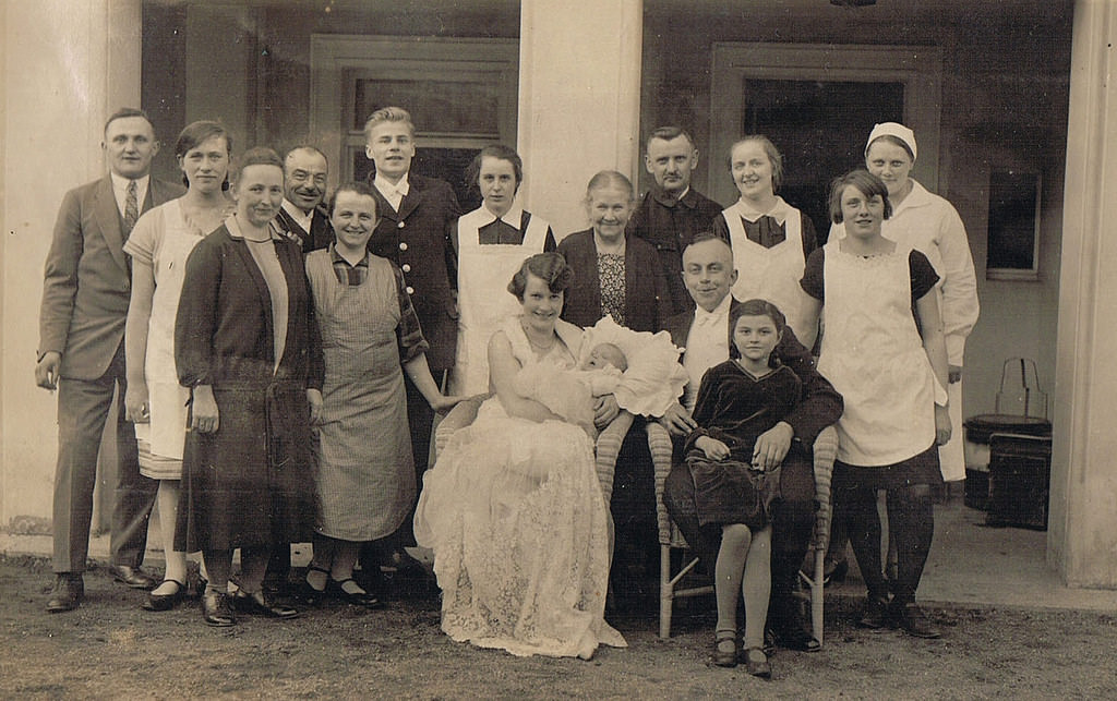 #14 The whole household in Dresden, ca. 1930s