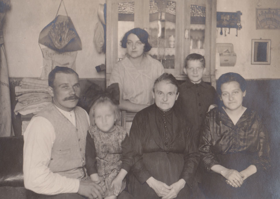 #6 A German family in Hannover in the late 1920s or early 1930s