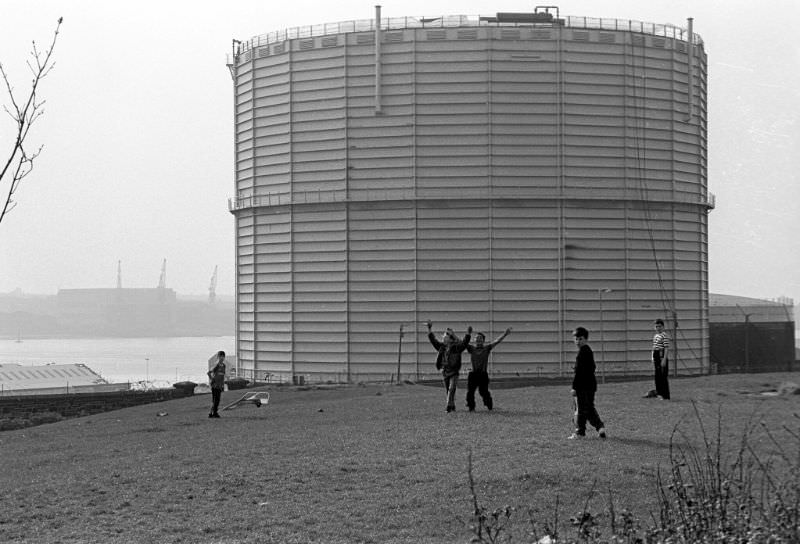 #147 Dingle footy, 1980s