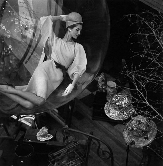 #22 Meditari in Pierre Cardin fashion