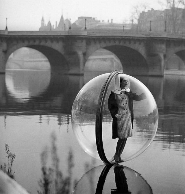 #24 On the Seine, a serene moment