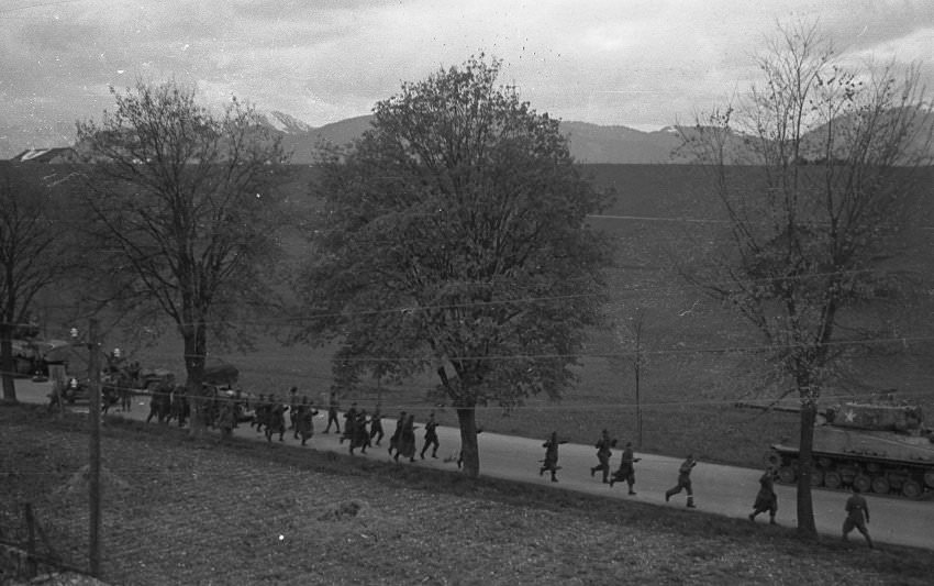 #1 The two opposing sides met in front of the camp and engaged in a firefight. Most of the German soldiers turned around and fled.