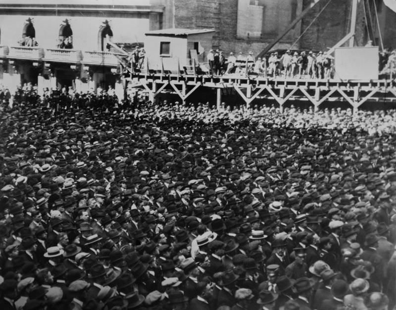 #12 A sea of hats as hundreds flee after terrorists bomb Wall Street, 1920.