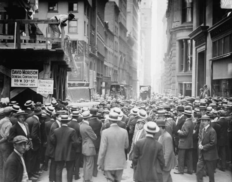 #9 Crowd watching for Gibson, 1912.