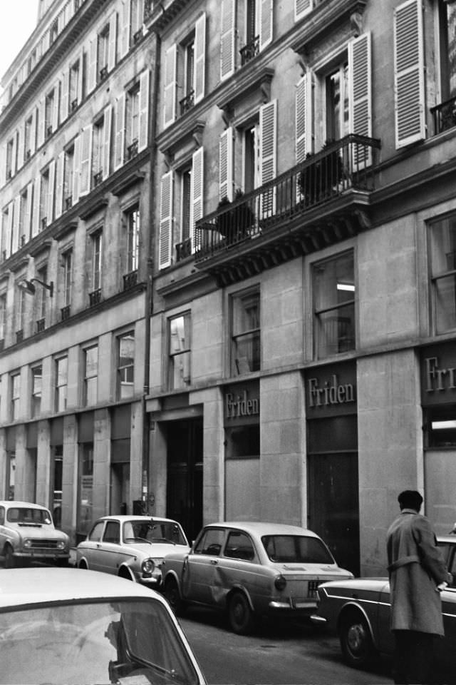 #29 Scenes in the inner city, Paris, December 1969
