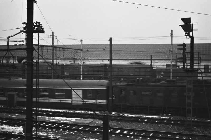 #36 The working end of Gare Austerlitz. This station was the Paris anchor for routes to the southwest of France, Paris, December 1969
